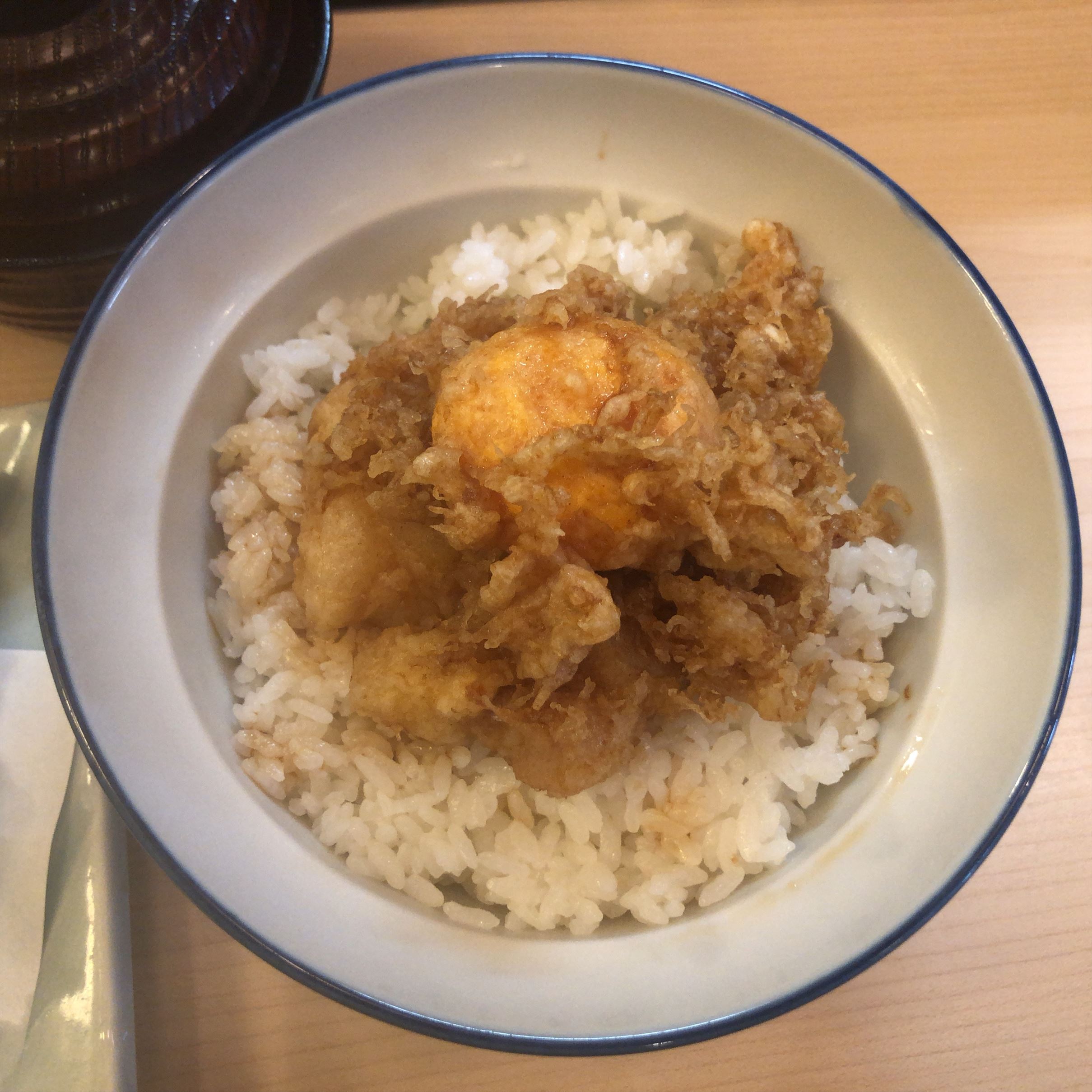 つきぢ天辰の上黄身のっけかき揚げ丼（卵黄天ぷらのせ）