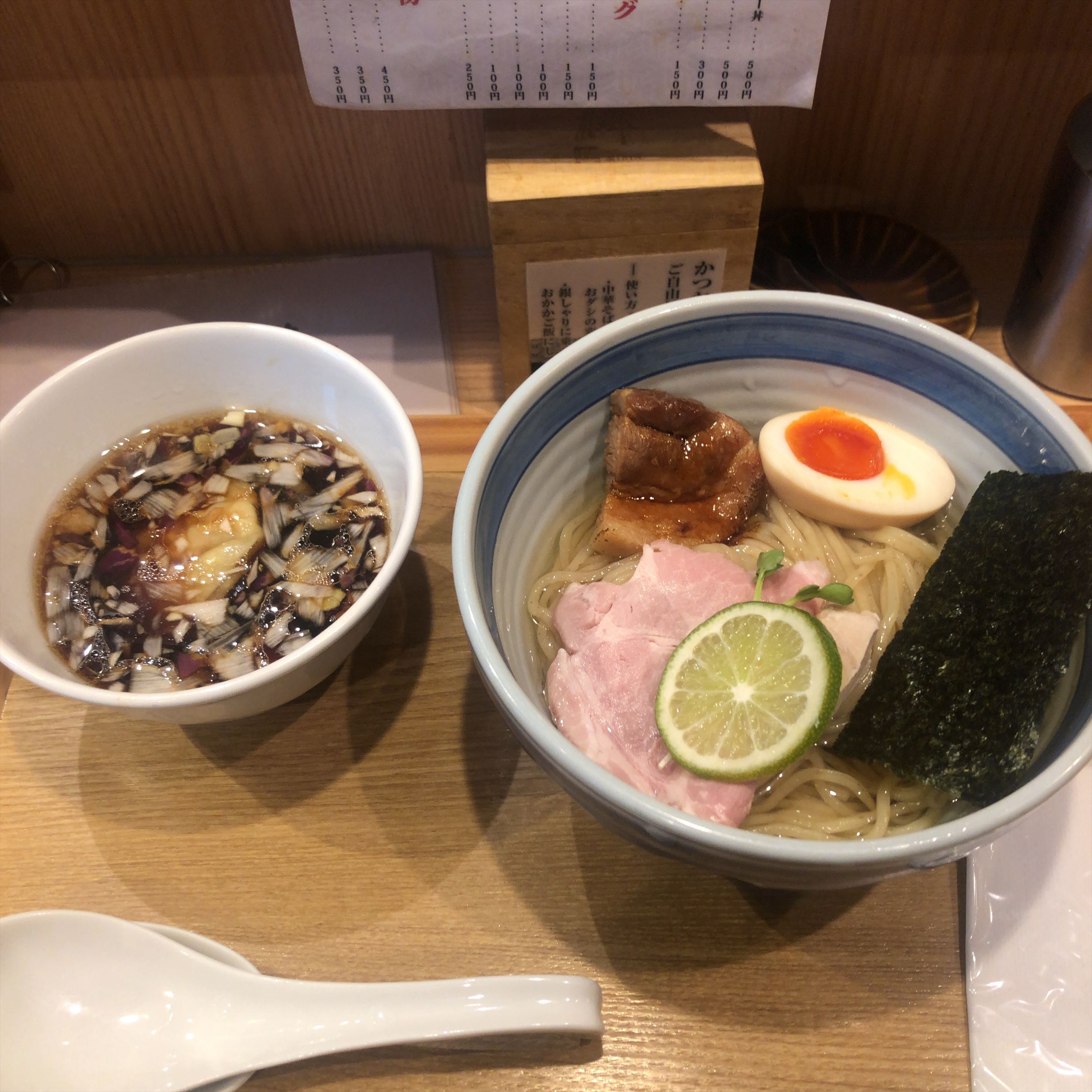 麒麟の熟成醤油 鰹昆布水つけそば（特製）醤油味