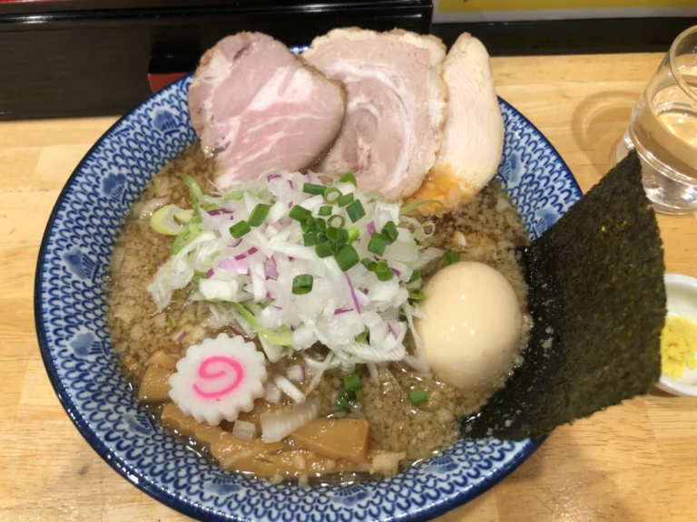 厳選煮干しらーめん 初代 にぼ助